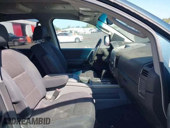 2006 Nissan Armada LE z VIN 5N1AA08B76N715551, wystawiony jako IAAI lot #42039846 z przebiegiem 177 840 mil mil oraz . Historia ofert i sprzedaży dostępna na DreamBid. Obrazek 5.