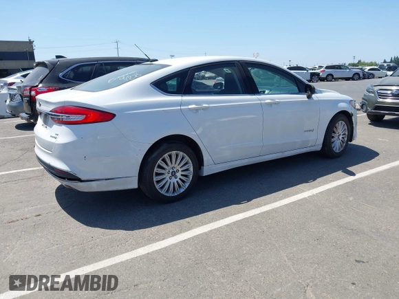 2018 Ford Fusion SE z VIN 3FA6P0LU1JR225930, wystawiony jako IAAI lot #42508239 z przebiegiem 202 272 mil mil oraz . Historia ofert i sprzedaży dostępna na DreamBid. Obrazek 4.