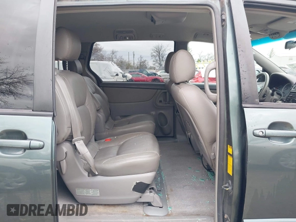 2005 Toyota Sienna CE with VIN 5TDZA23C15S313939, listed as a IAAI auction lot 41952894 with 268,191 mi miles. Bid and sale history available at carsss.com. Image 8.