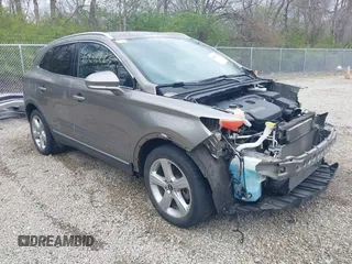 2017 Lincoln MKC Premiere with VIN 5LMCJ1C93HUL27435, listed as a IAAI auction lot 42016623 with 77,701 mi miles and . Bid and sale history available at DreamBid. Image 1.