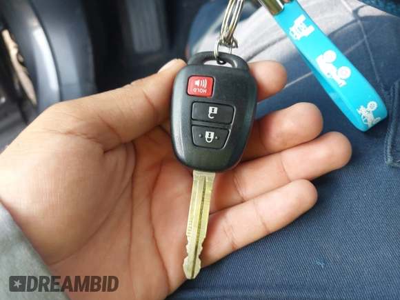2014 Toyota RAV4 LE z VIN JTMZFREV9E5018084, wystawiony jako IAAI lot #42573040 z przebiegiem 168 661 mil mil oraz . Historia ofert i sprzedaży dostępna na DreamBid. Obrazek 11.
