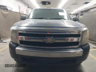 2008 Chevrolet Silverado 1500 1LT with VIN 2GCEC130481329542, listed as a IAAI auction lot 42002370 with 254,862 mi miles and . Bid and sale history available at DreamBid. Image 12.