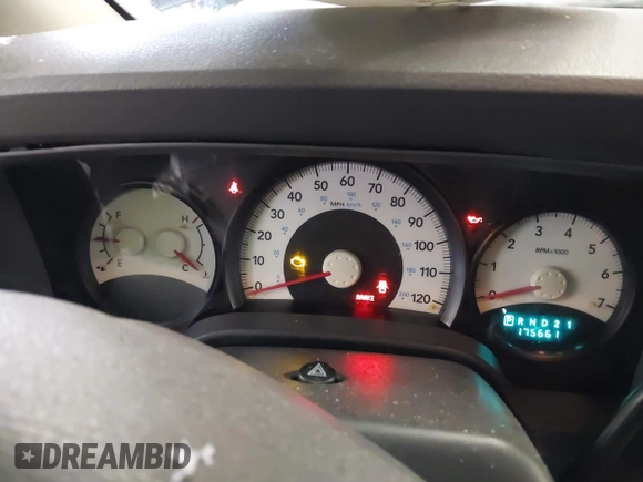 2005 Dodge Durango SXT with VIN 1D4HB38N15F610902, listed as a IAAI auction lot 41599584 with 175,661 mi miles and . Bid and sale history available at DreamBid. Image 7.