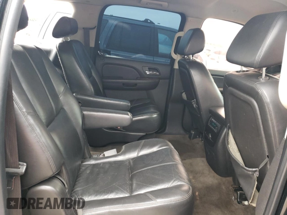 2008 Chevrolet Suburban 3LT with VIN 3GNFC16018G163592, listed as a Copart auction lot 43748935 with 268,220 mi miles and Salvage title. Bid and sale history available at DreamBid. Image 11.