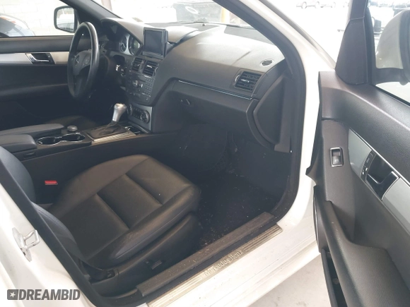 2008 Mercedes-Benz C-Class 3.0L Sport with VIN WDDGF54X48F117547, listed as a IAAI auction lot 41764470 with 93,631 mi miles. Bid and sale history available at carsss.com. Image 5.