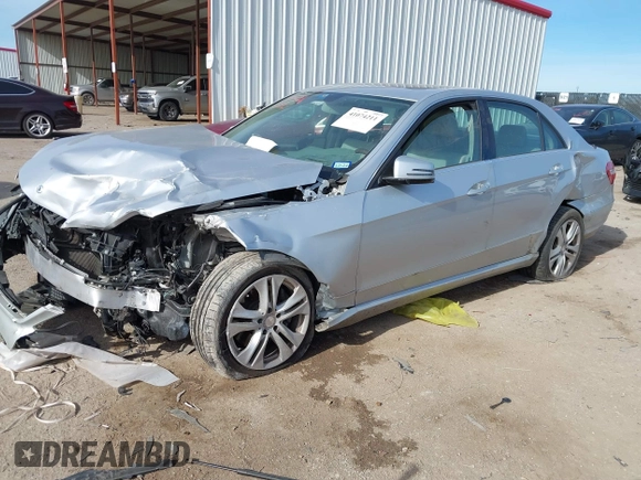 2011 Mercedes-Benz E 350 Luxury z VIN WDDHF8HB0BA362712, wystawiony jako IAAI lot #41074211 z przebiegiem Nie podano mil oraz . Historia ofert i sprzedaży dostępna na DreamBid. Obrazek 17.