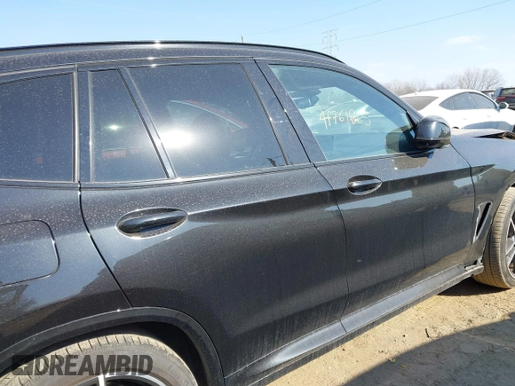 2020 BMW X3 M z VIN 5YMTS0C08L9B20402, wystawiony jako IAAI lot #41761865 z przebiegiem 48 454 mil mil oraz . Historia ofert i sprzedaży dostępna na DreamBid. Obrazek 14.