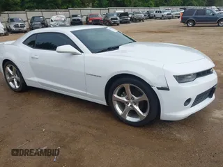 2014 Chevrolet Camaro LT z VIN 2G1FC1E39E9245413, wystawiony jako IAAI lot #42080811 z przebiegiem 88 584 mil mil oraz . Historia ofert i sprzedaży dostępna na DreamBid. Obrazek 1.
