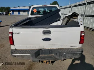 2014 Ford F-250 XL z VIN 1FT7X2B64EEA68416, wystawiony jako Copart lot #59784395 z przebiegiem 219 079 mil mil oraz Szkoda całkowita • Salvage title. Historia ofert i sprzedaży dostępna na DreamBid. Obrazek 6.