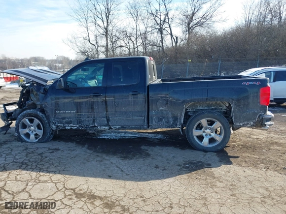 2017 Chevrolet Silverado 1500 LT with VIN 1GCVKREC5HZ285423, listed as a IAAI auction lot 41411392 with 174,759 mi miles. Bid and sale history available at carsss.com. Image 15.