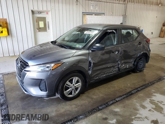 2022 Nissan Kicks S z VIN 3N1CP5BVXNL493178, wystawiony jako Copart lot #55552355 z przebiegiem 21 576 mil mil oraz Szkoda całkowita • Salvage title. Historia ofert i sprzedaży dostępna na DreamBid. Obrazek 1.