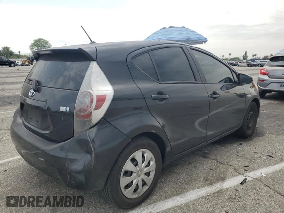 2013 Toyota Prius One z VIN JTDKDTB36D1048902, wystawiony jako Copart lot #59349625 z przebiegiem 202 882 mil mil oraz Szkoda całkowita • Salvage title. Historia ofert i sprzedaży dostępna na DreamBid. Obrazek 3.