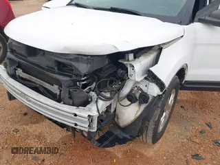 2013 Ford Police Interceptor Utility z VIN 1FM5K8AR1DGC25662, wystawiony jako IAAI lot #41964737 z przebiegiem 119 960 mil mil oraz . Historia ofert i sprzedaży dostępna na DreamBid. Obrazek 6.