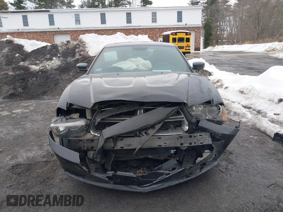 2014 Dodge Charger SXT Plus with VIN 2C3CDXJG2EH163049, listed as a IAAI auction lot 41634369 with 1 mi miles. Bid and sale history available at carsss.com. Image 6.