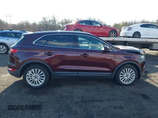 2019 Lincoln MKC Premiere with VIN 5LMCJ1D93KUL22578, listed as a IAAI auction lot 41185166 with 45,921 mi miles. Bid and sale history available at carsss.com. Image 12.