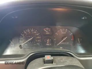 1995 Ford Thunderbird LX with VIN 1FALP62W9SH159185, listed as a Copart auction lot 51862975 with 128,230 mi miles and Clean Title. Bid and sale history available at carsss.com. Image 9.