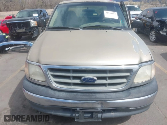 2000 Ford F-150 XL with VIN 1FTRX17W1YNB40253, listed as a IAAI auction lot 41959667 with 1 mi miles. Bid and sale history available at carsss.com. Image 12.
