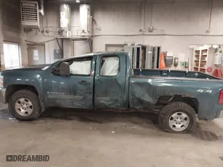 2013 Chevrolet Silverado 1500 LT with VIN 1GCRKSE73DZ371531, listed as a IAAI auction lot 41547335 with 182,697 mi miles. Bid and sale history available at carsss.com. Image 14.