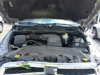 2019 Ram 1500 Tradesman z VIN 3C6RR6KG0KG705946, wystawiony jako IAAI lot #42217999 z przebiegiem 99 460 mil mil oraz . Historia ofert i sprzedaży dostępna na DreamBid. Obrazek 10.