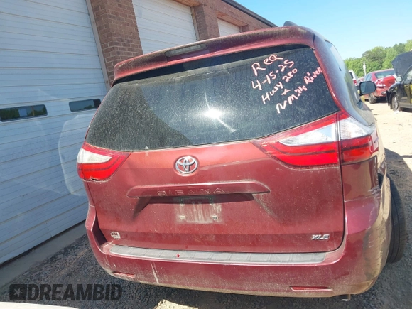 2015 Toyota Sienna XLE with VIN 5TDYK3DC3FS666438, listed as a IAAI auction lot 42117980 with 121,084 mi miles and . Bid and sale history available at DreamBid. Image 16.