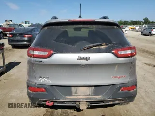 2017 Jeep Cherokee Trailhawk z VIN 1C4PJMBSXHW616640, wystawiony jako Copart lot #56380655 z przebiegiem 139 515 mil mil oraz Szkoda całkowita • Salvage title. Historia ofert i sprzedaży dostępna na DreamBid. Obrazek 6.