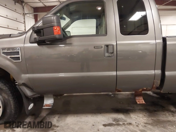 2008 Ford F-250 XL с VIN 1FTSX21568EC86400, выставлен на аукционе IAAI как лот 41674850 с пробегом 104 355 миль миль и . История ставок и продаж доступна на DreamBid. Изображение 20.