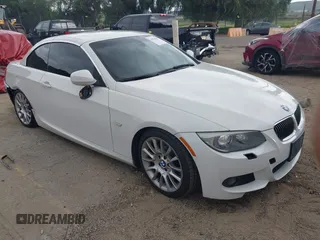 2013 BMW 3 Series 328i z VIN WBADW7C55DE731903, wystawiony jako IAAI lot #41916045 z przebiegiem 76 151 mil mil oraz . Historia ofert i sprzedaży dostępna na DreamBid. Obrazek 1.