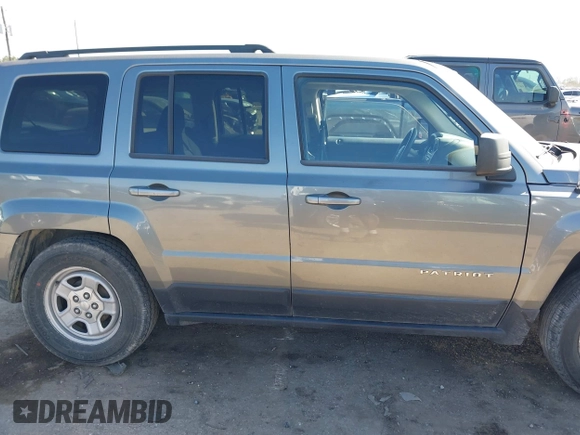 2013 Jeep Patriot Sport with VIN 1C4NJPBA0DD245736, listed as a IAAI auction lot 41651282 with 227,456 mi miles. Bid and sale history available at carsss.com. Image 13.