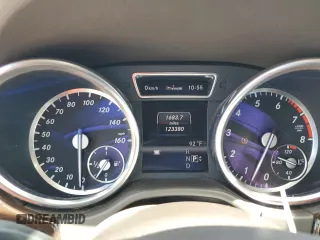 2013 Mercedes-Benz M 350 z VIN 4JGDA5JBXDA136675, wystawiony jako Copart lot #61137725 z przebiegiem 123 380 mil mil oraz Szkoda całkowita • Salvage title. Historia ofert i sprzedaży dostępna na DreamBid. Obrazek 9.
