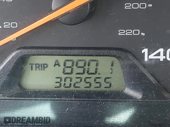 2000 Honda Odyssey EX with VIN 2HKRL1868YH513587, listed as a IAAI auction lot 42092115 with 302,555 mi miles and . Bid and sale history available at DreamBid. Image 15.