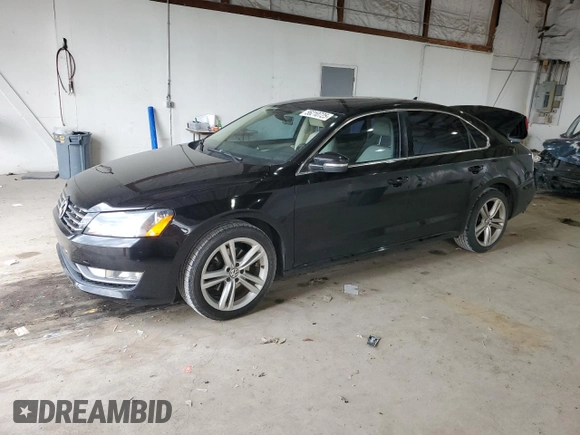 2015 Volkswagen Passat SE with VIN 1VWBV7A33FC043196, listed as a Copart auction lot 56210725 with 136,342 mi miles and Salvage title. Bid and sale history available at DreamBid. Image 1.