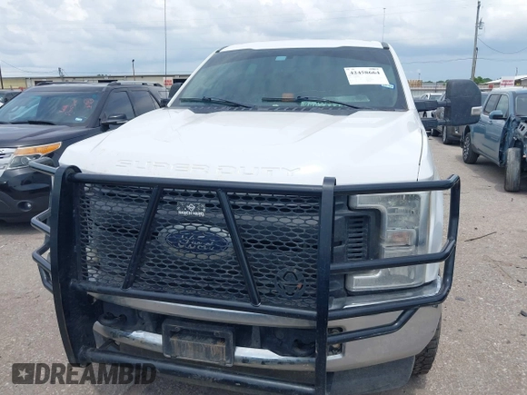 2018 Ford F-250 XL z VIN 1FT7W2B60JEC59800, wystawiony jako IAAI lot #42458664 z przebiegiem 198 245 mil mil oraz . Historia ofert i sprzedaży dostępna na DreamBid. Obrazek 12.