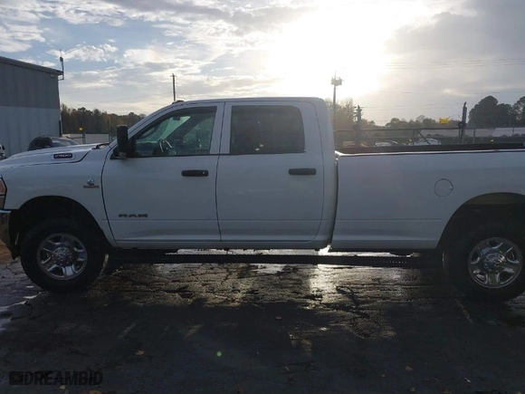 2021 Ram 2500 Tradesman with VIN 3C6UR5HL0MG648241, listed as a IAAI auction lot 40782479 with 57,033 mi miles. Bid and sale history available at carsss.com. Image 14.