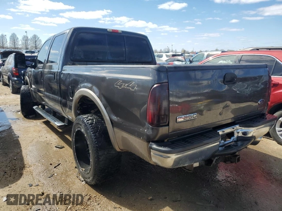 2005 Ford F-250 XL with VIN 1FTSW21P45ED31320, listed as a Copart auction lot 46085614 with 276,566 mi miles and Salvage title. Bid and sale history available at DreamBid. Image 2.