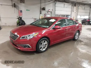 2015 Hyundai Sonata SE z VIN 5NPE24AF6FH153133, wystawiony jako IAAI lot #42054380 z przebiegiem 64 570 mil mil oraz . Historia ofert i sprzedaży dostępna na DreamBid. Obrazek 2.