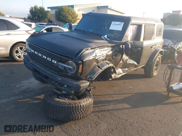 2022 Ford Bronco with VIN 1FMEE5DP2NLB69336, listed as a IAAI auction lot 41444891 with 11,441 mi miles. Bid and sale history available at carsss.com. Image 17.