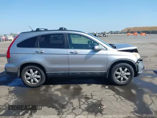 2007 Honda CR-V EX-L z VIN JHLRE38797C073861, wystawiony jako IAAI lot #42197139 z przebiegiem 284 164 mil mil oraz . Historia ofert i sprzedaży dostępna na DreamBid. Obrazek 13.