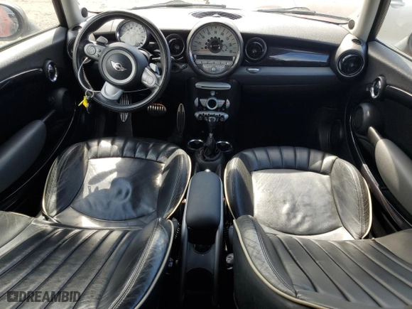 2009 MINI Cooper Clubman S with VIN WMWMM33509TP90424, listed as a Copart auction lot 47979525 with 122,373 mi miles and Clean Title. Bid and sale history available at carsss.com. Image 8.