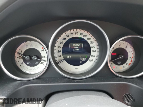 2015 Mercedes-Benz E 350 Sport z VIN WDDHF5KB5FB098877, wystawiony jako Copart lot #56372875 z przebiegiem 27 569 mil mil oraz Szkoda całkowita • Salvage title. Historia ofert i sprzedaży dostępna na DreamBid. Obrazek 9.