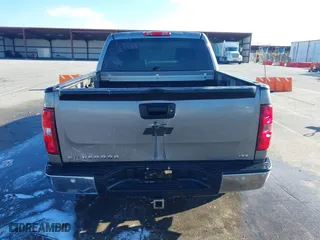 2008 Chevrolet Silverado 1500 LTZ with VIN 3GCEK13M08G164943, listed as a IAAI auction lot 40943708 with 212,496 mi miles. Bid and sale history available at carsss.com. Image 16.
