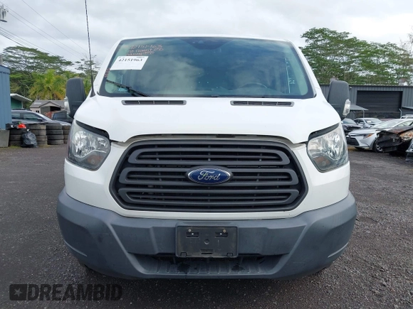 2018 Ford Transit z VIN 1FTYR1YM9JKB43850, wystawiony jako IAAI lot #42151963 z przebiegiem 72 286 mil mil oraz . Historia ofert i sprzedaży dostępna na DreamBid. Obrazek 12.