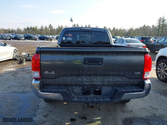 2016 Toyota Tacoma SR5 with VIN 3TMDZ5BN1GM010492, listed as a IAAI auction lot 41688546 with NaN miles. Bid and sale history available at carsss.com. Image 17.