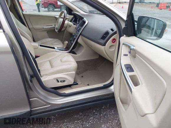2012 Volvo XC60 3.2L with VIN YV4952DL1C2346850, listed as a IAAI auction lot 42209848 with 243,570 mi miles and . Bid and sale history available at DreamBid. Image 5.