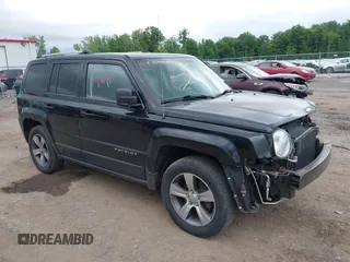 2016 Jeep Patriot High Altitude z VIN 1C4NJRFBXGD658136, wystawiony jako IAAI lot #42531672 z przebiegiem 63 344 mil mil oraz . Historia ofert i sprzedaży dostępna na DreamBid. Obrazek 1.