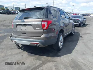2016 Ford Explorer XLT with VIN 1FM5K7D88GGB06492, listed as a IAAI auction lot 41955740 with 1 mi miles. Bid and sale history available at carsss.com. Image 4.