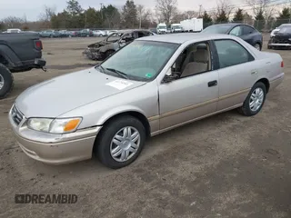 2001 Toyota Camry CE with VIN 4T1BG22K51U046766, listed as a IAAI auction lot 41674202 with 148,581 mi miles. Bid and sale history available at carsss.com. Image 17.