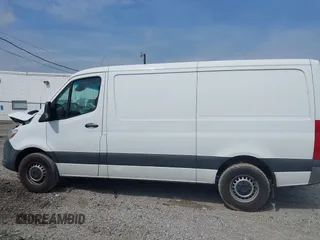 2022 Mercedes-Benz Sprinter Cargo с VIN W1Y70BGY9NT088053, выставлен на аукционе IAAI как лот 42481749 с пробегом Не указан миль и . История ставок и продаж доступна на DreamBid. Изображение 14.