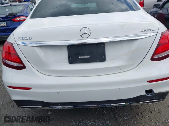 2017 Mercedes-Benz E 300 Luxury с VIN WDDZF4KB5HA280599, выставлен на аукционе IAAI как лот 42520875 с пробегом 41 026 миль миль и . История ставок и продаж доступна на DreamBid. Изображение 16.