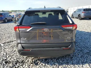 2023 Toyota RAV4 XLE with VIN 2T3W1RFV4PW262706, listed as a Copart auction lot 53151235 with 31,067 mi miles and Clean Title. Bid and sale history available at carsss.com. Image 6.