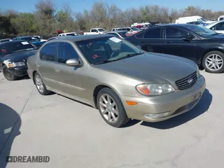 2002 Infiniti I35 Luxury with VIN JNKDA31A12T029546, listed as a IAAI auction lot 41853216 with 89,911 mi miles. Bid and sale history available at carsss.com. Image 1.